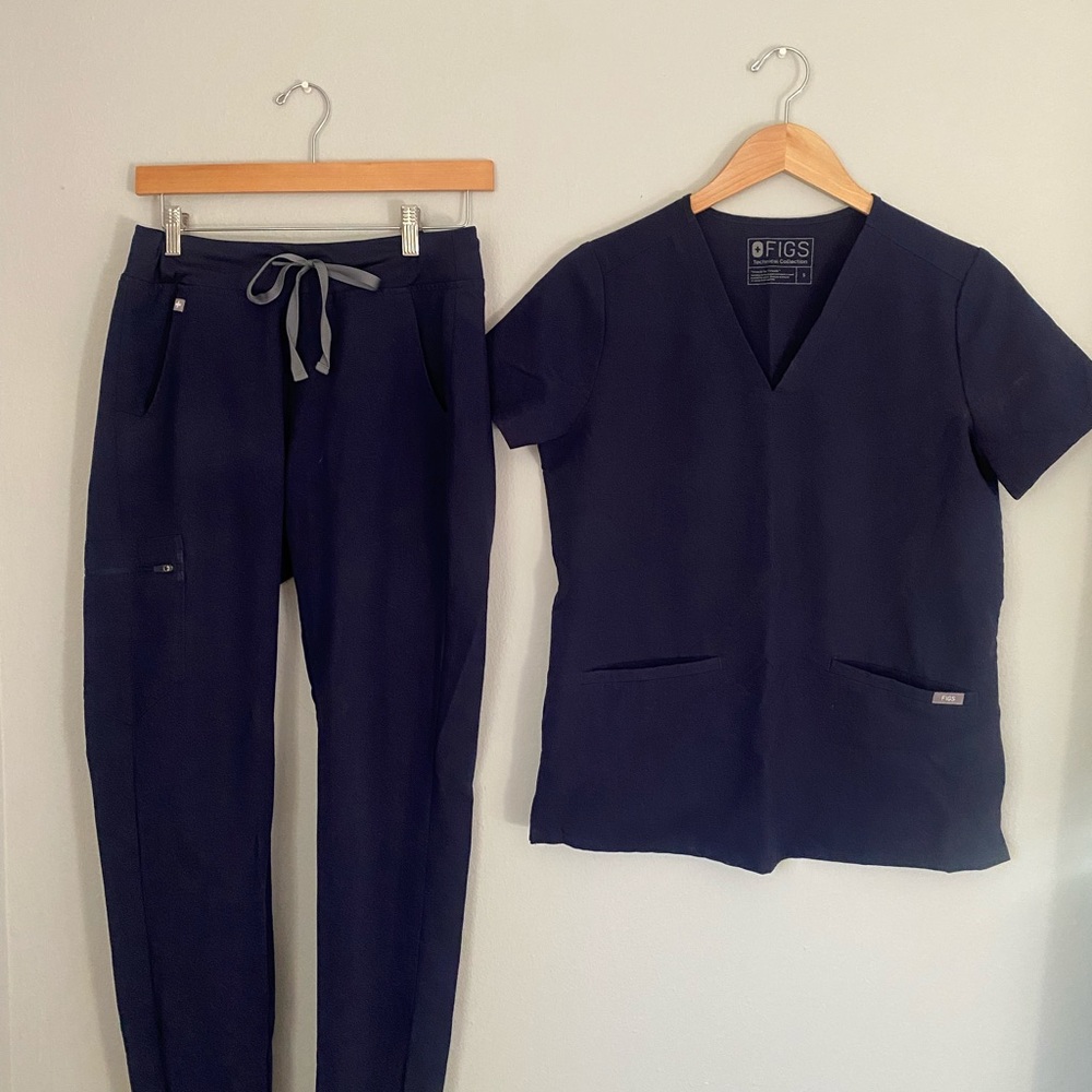 FIGS SCRUBS
